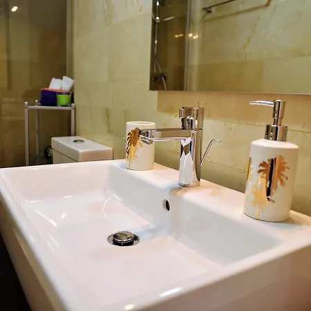 Apartament Homely Felix Saenz Malaguese